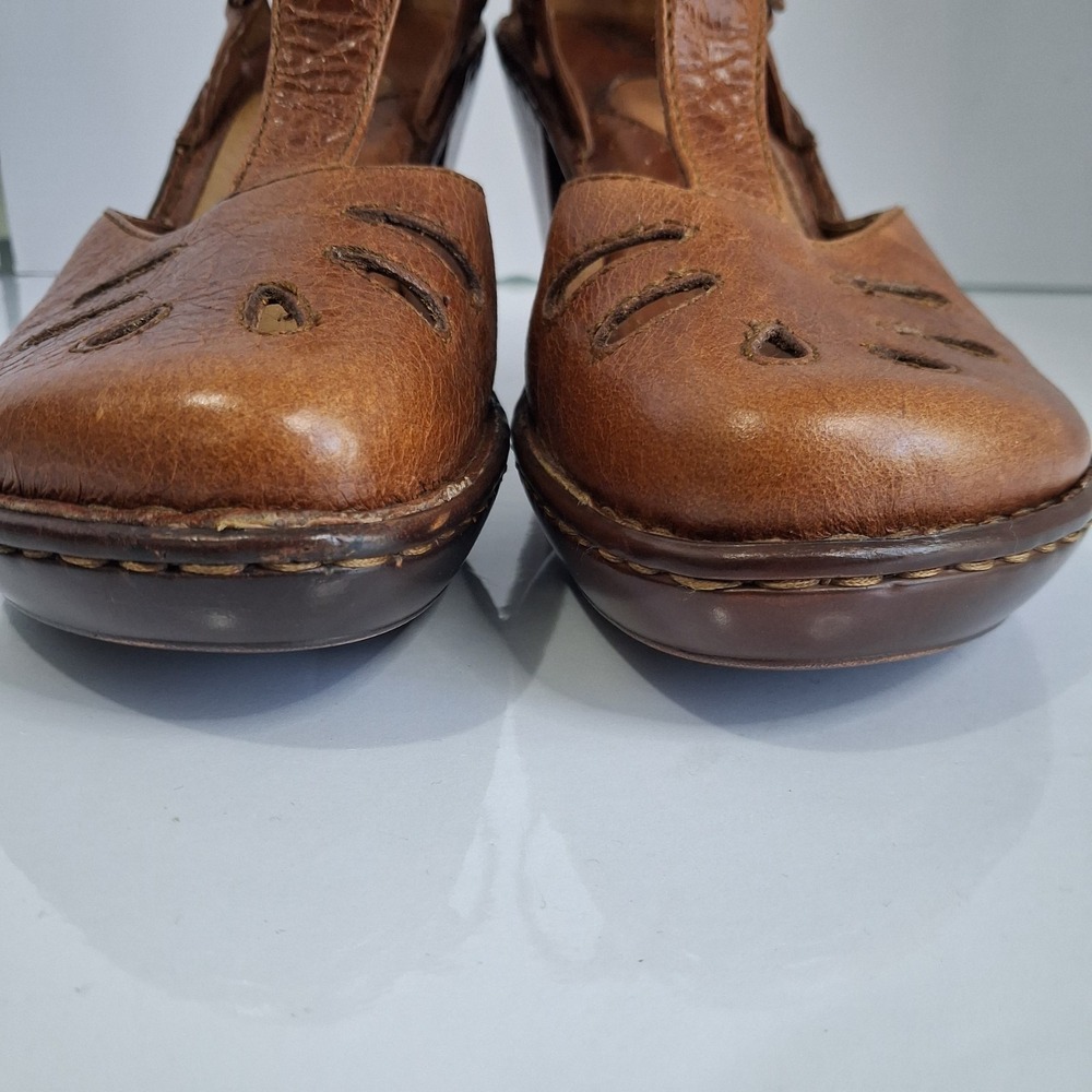 Born Womens Shoes Charisma T Strap Mary Jane Leather Round Toe Tan Heels Sz 9 - Picture 2 of 13